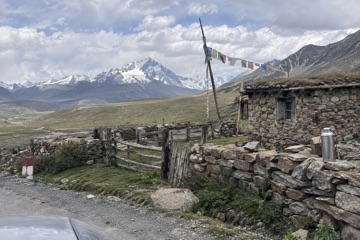 四川格聂南线自然光旅行场景示意图